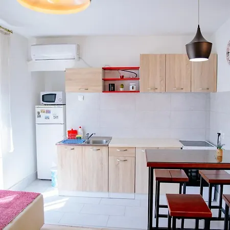 Peaceful Center Apartmán