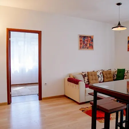 Apartment Peaceful Center *